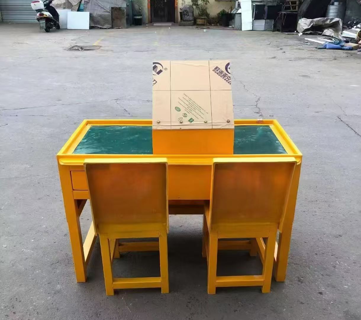 三河防静电导通桌井下煤矿火工品发放桌：危险品流转的安全守护者