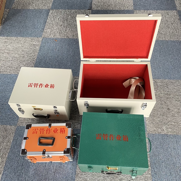 三河爆破工程作业箱如何选择？玻璃钢与传统材质的全面对比